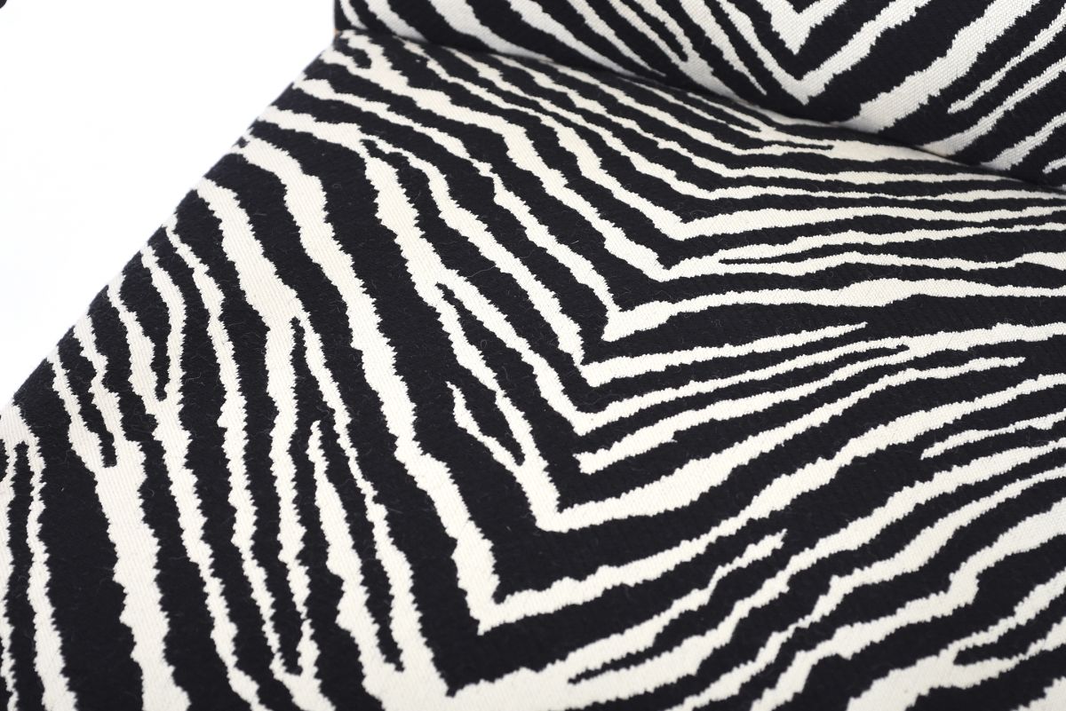 Aalto Alvar armchair 47 with zebra 09