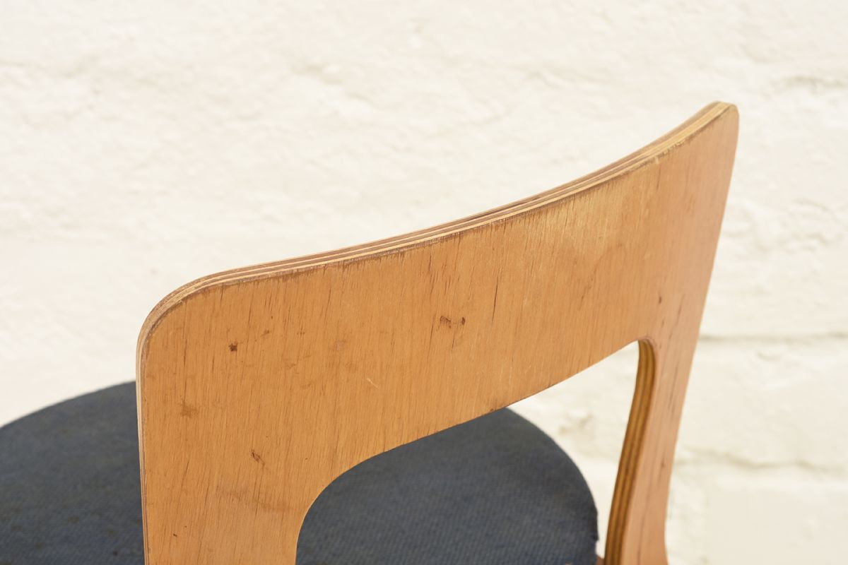 Aalto-Alvar-Chair65-Original-Dark-Blue_detail2