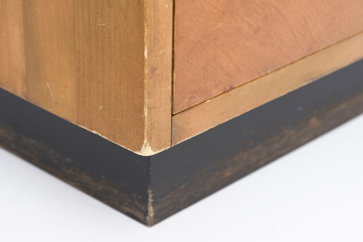 Anonymous-Vanity-Desk-with-Foldable-Mirror_detail16