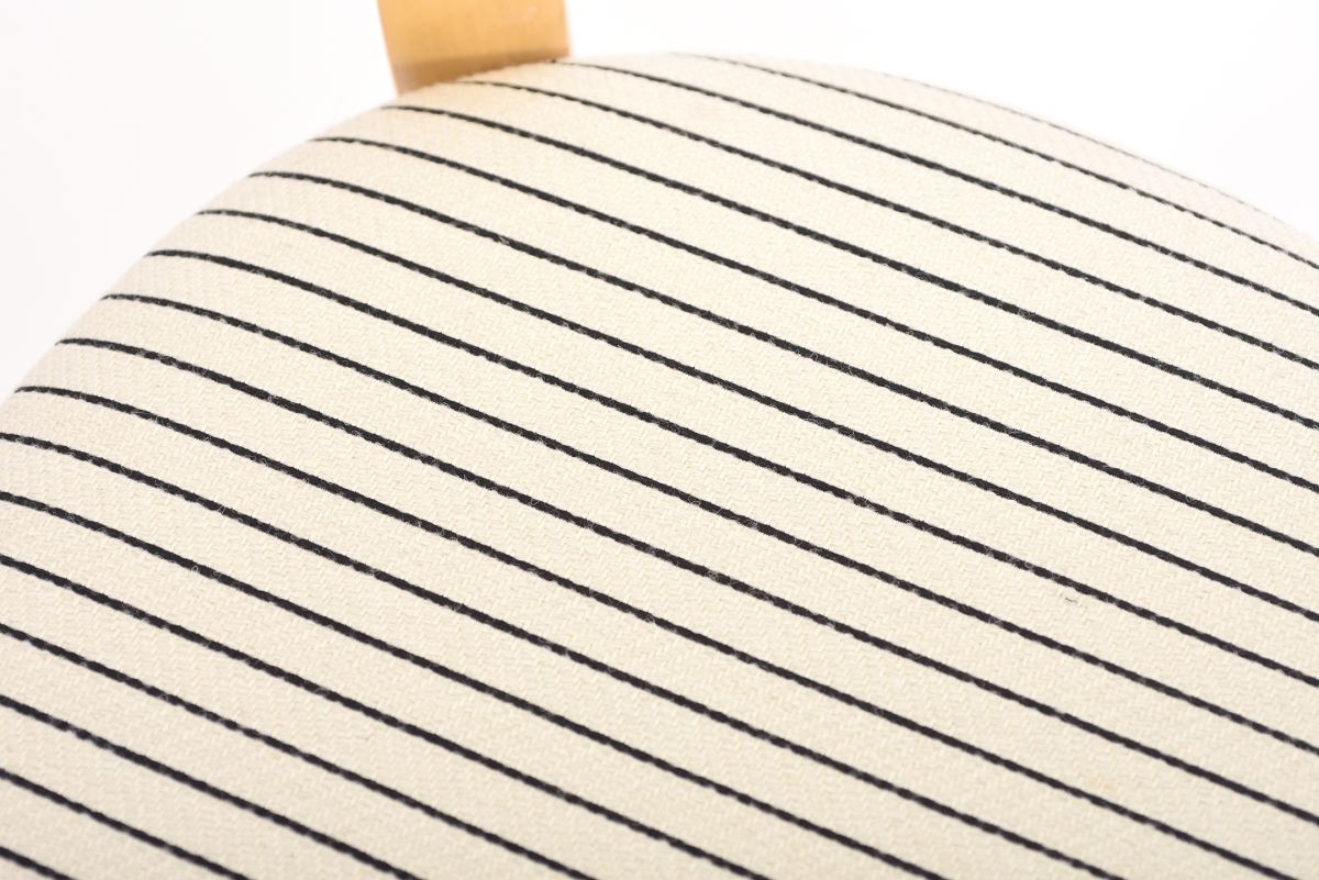 Aalto Alvar Chair 69 stripe 04