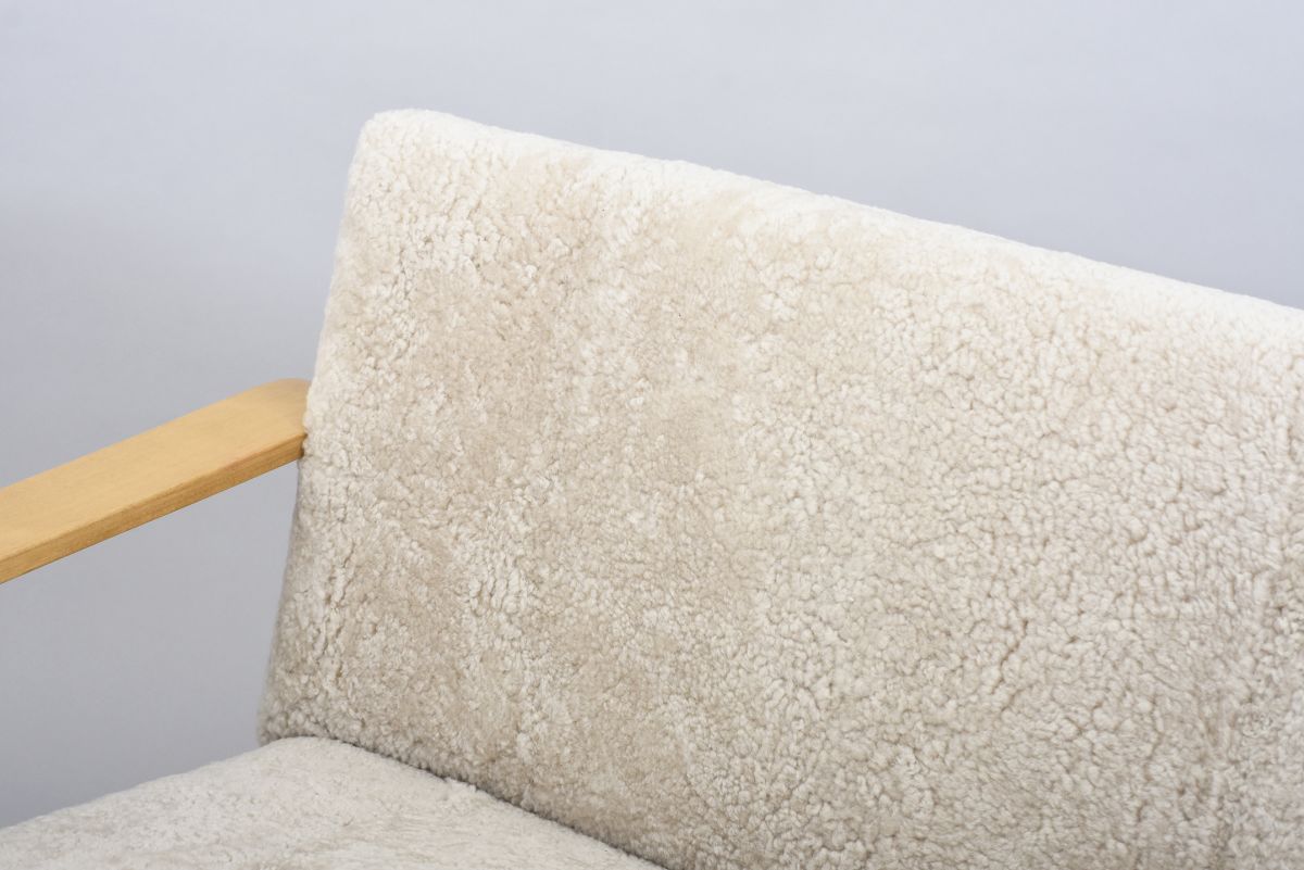 Aalto Alvar Sofa model 544 sheep skin 01