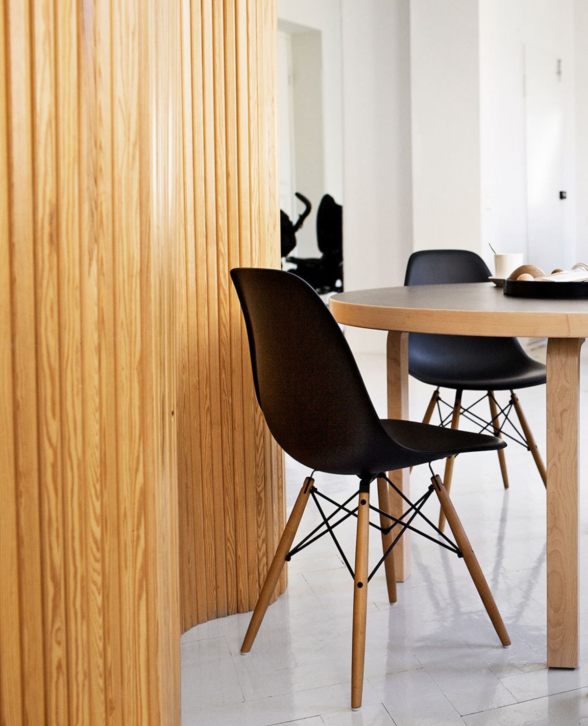 Aalto_table_11