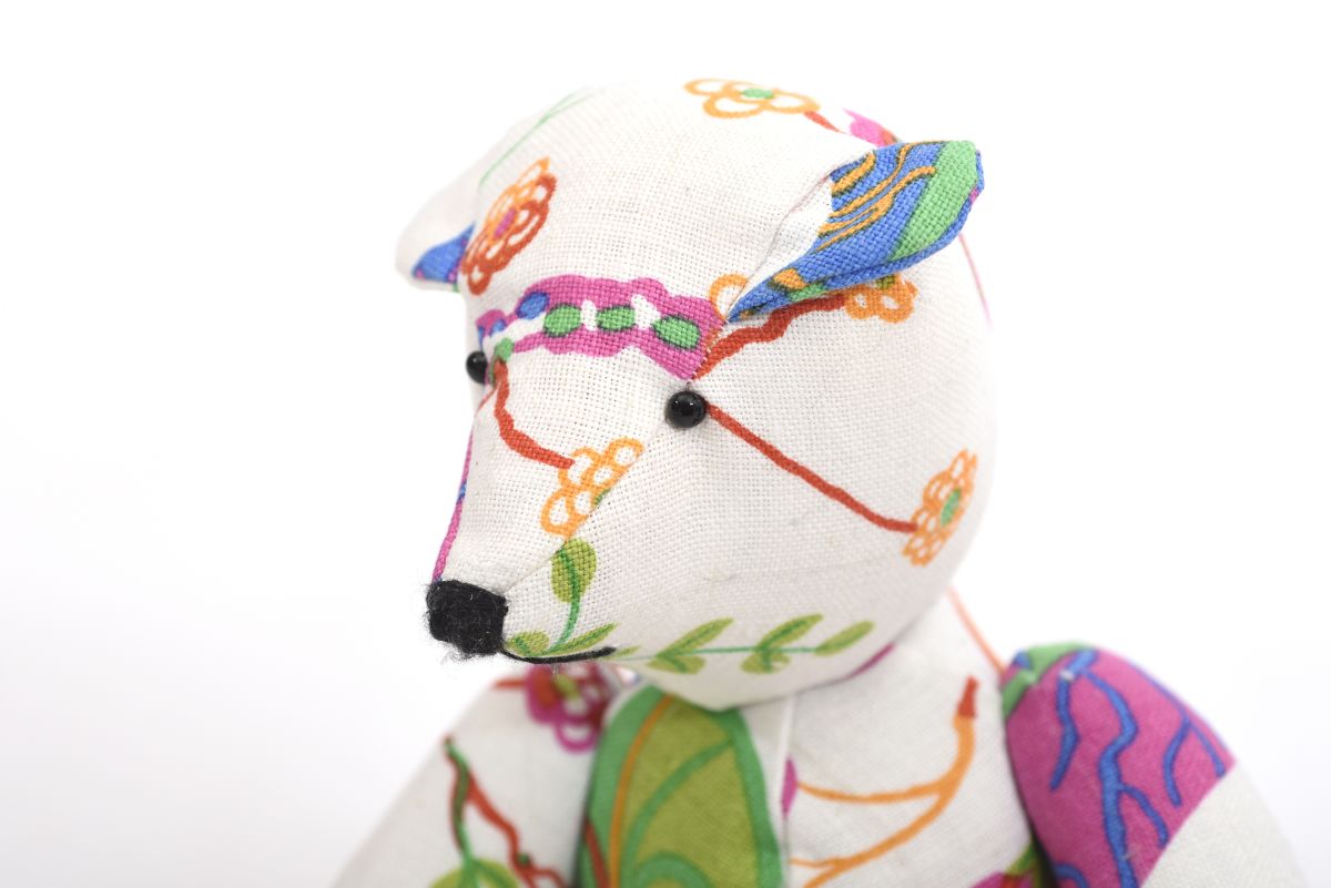 Anonymous Three traditional stuffed Teddy Bears 01