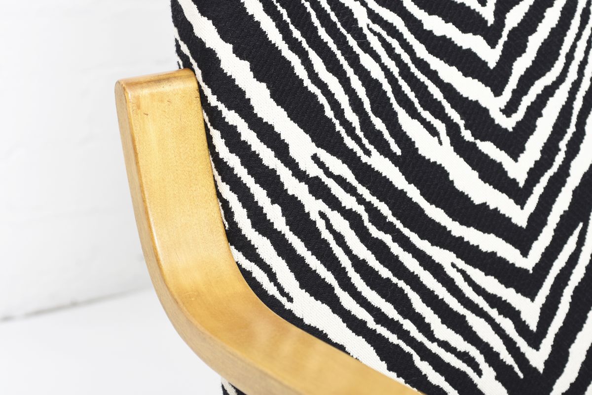 Aalto Alvar Armchair 401 zebra no ear 04