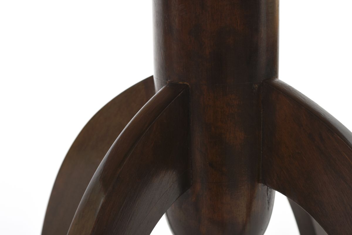 Anonymous round table stained 02