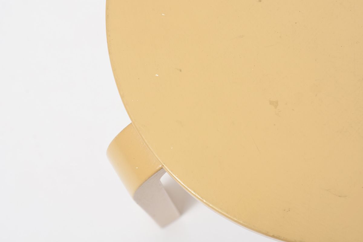 Aalto Stool E60 Painted Peach details2
