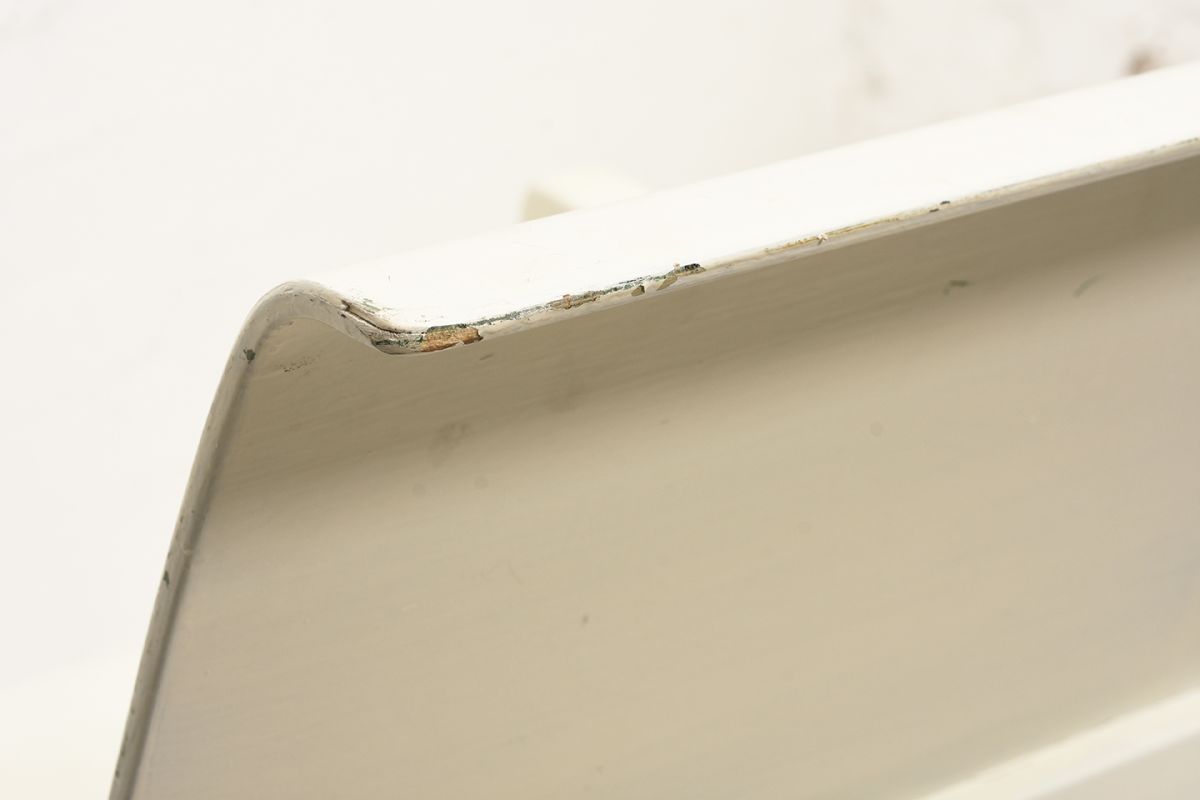 Aalto-Alvar-Hallway-Chair-White_detail3