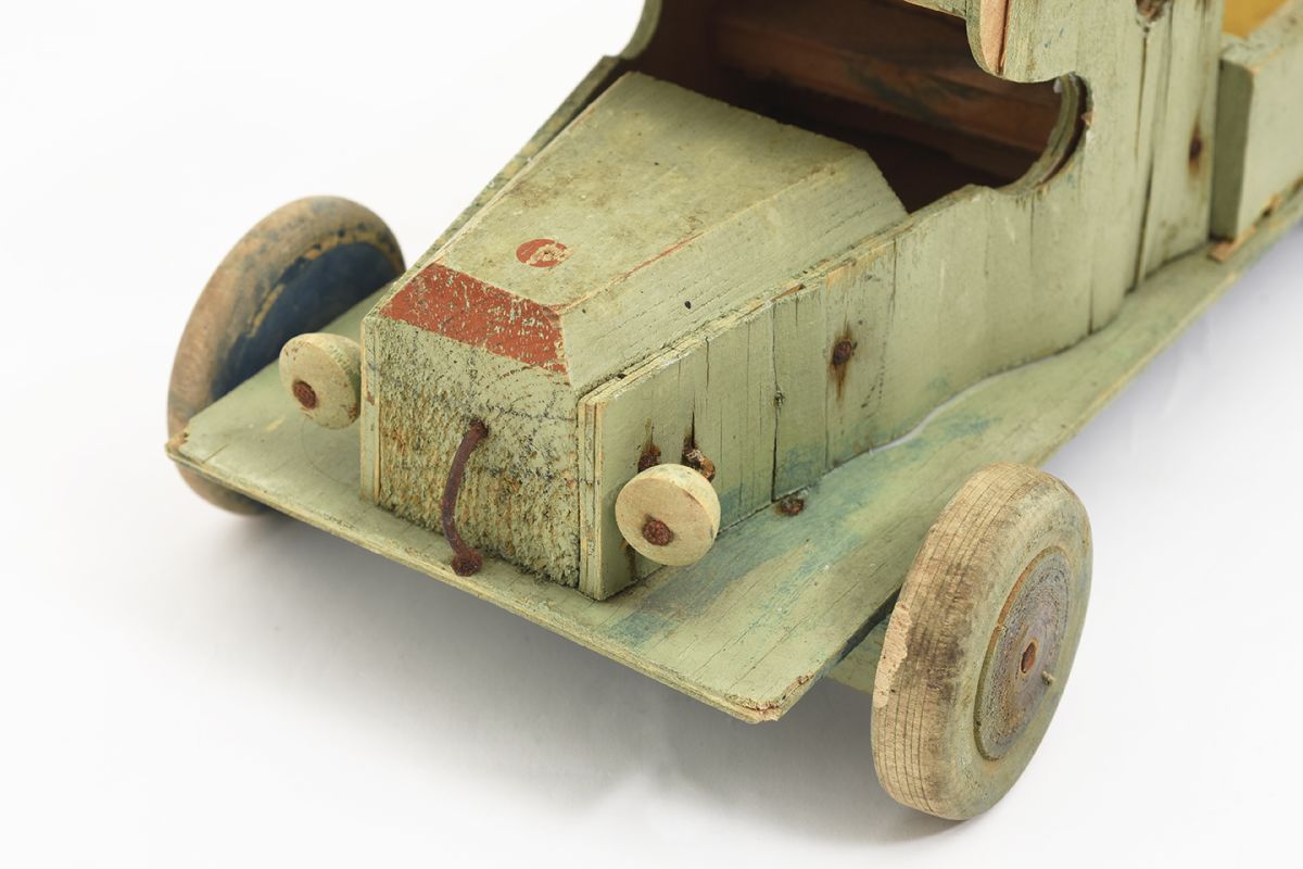 Anonymous-Wooden-Toy-Truck_detail1