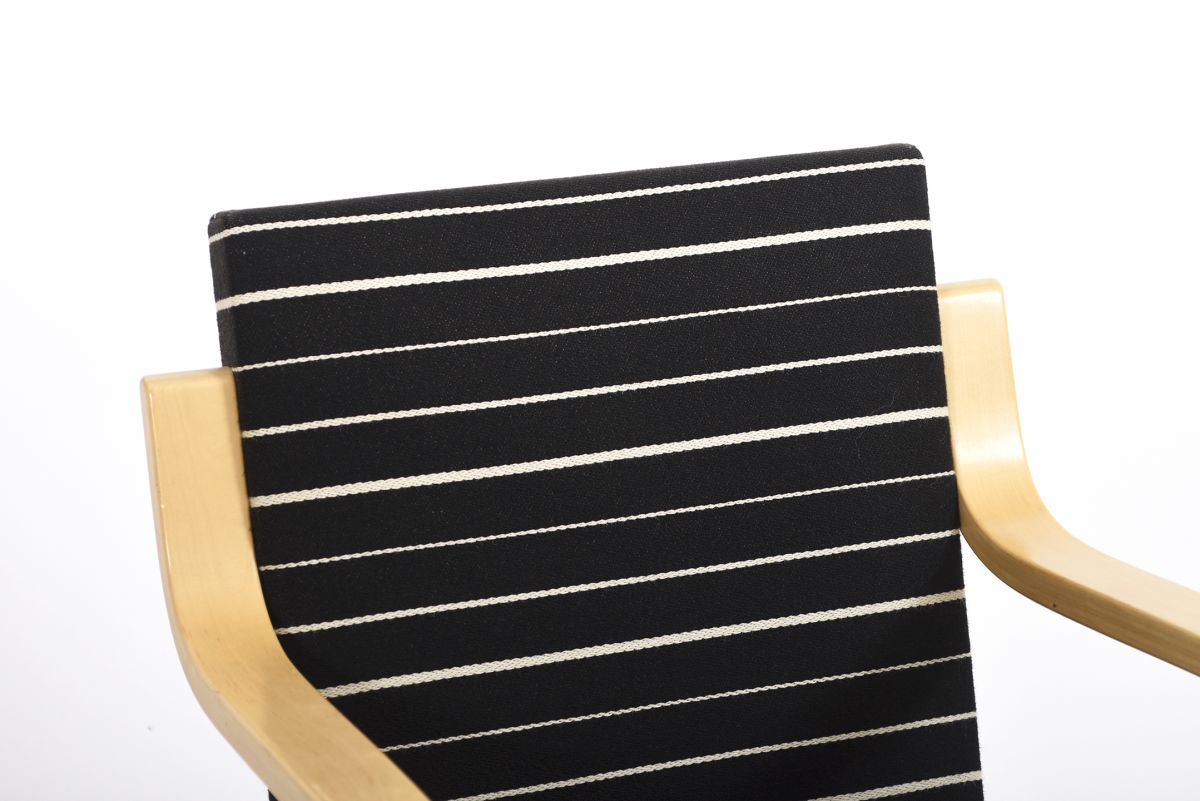 Aalto Alvar Chair 402 Artek stripe 01