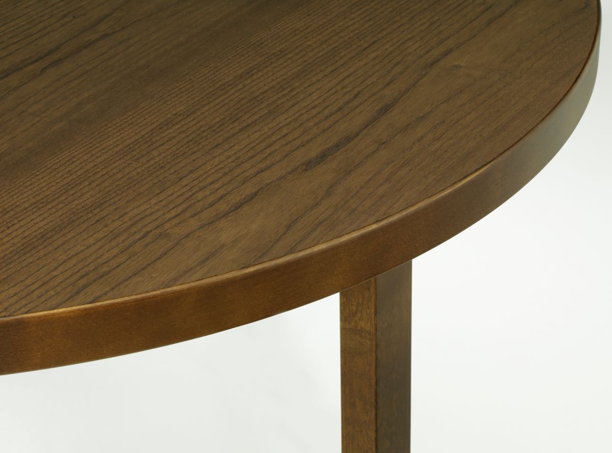 Aalto Table 91 legs walnut stained top oak walnut stained close up 8953381