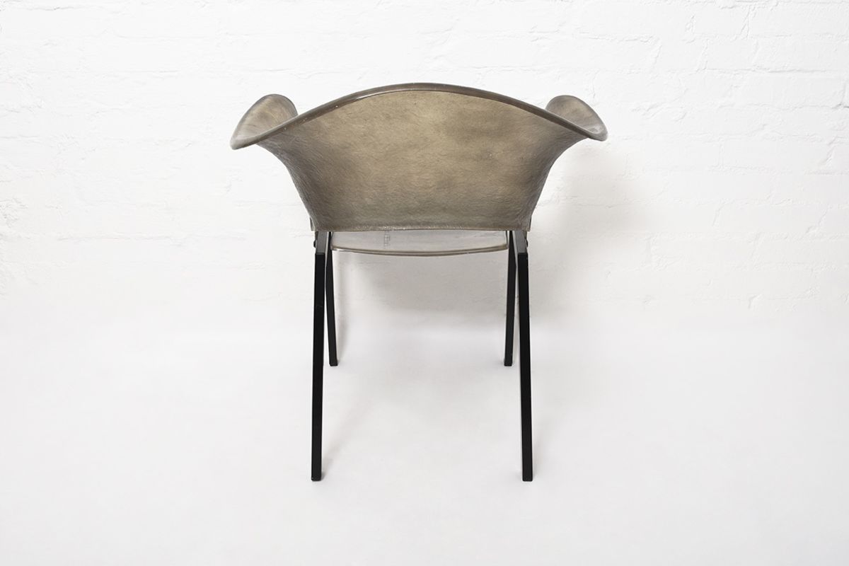 Stefan Lindfors Fiberglass Chair darkgrey details3