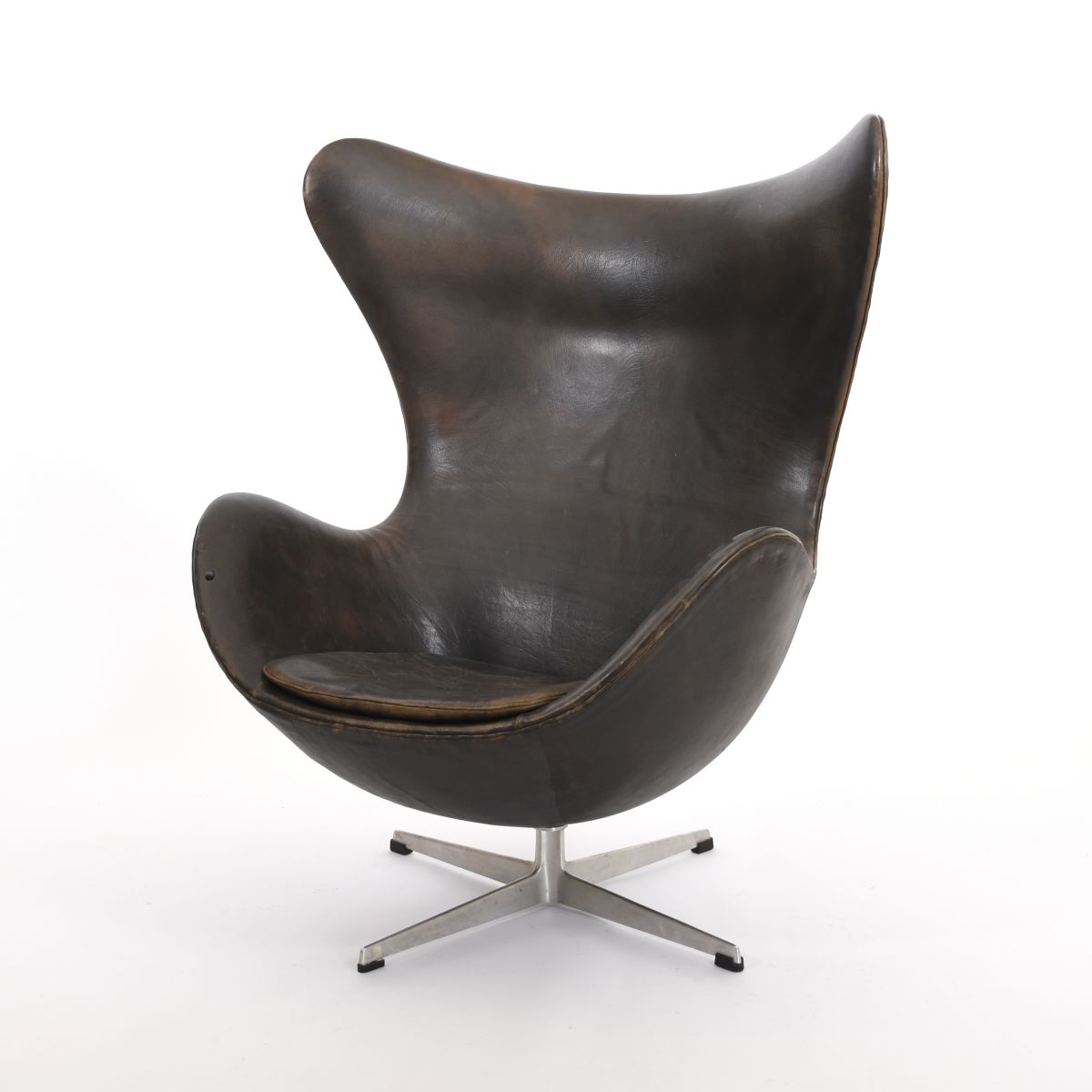 Jacobsen Arne Egg lounge chair leather