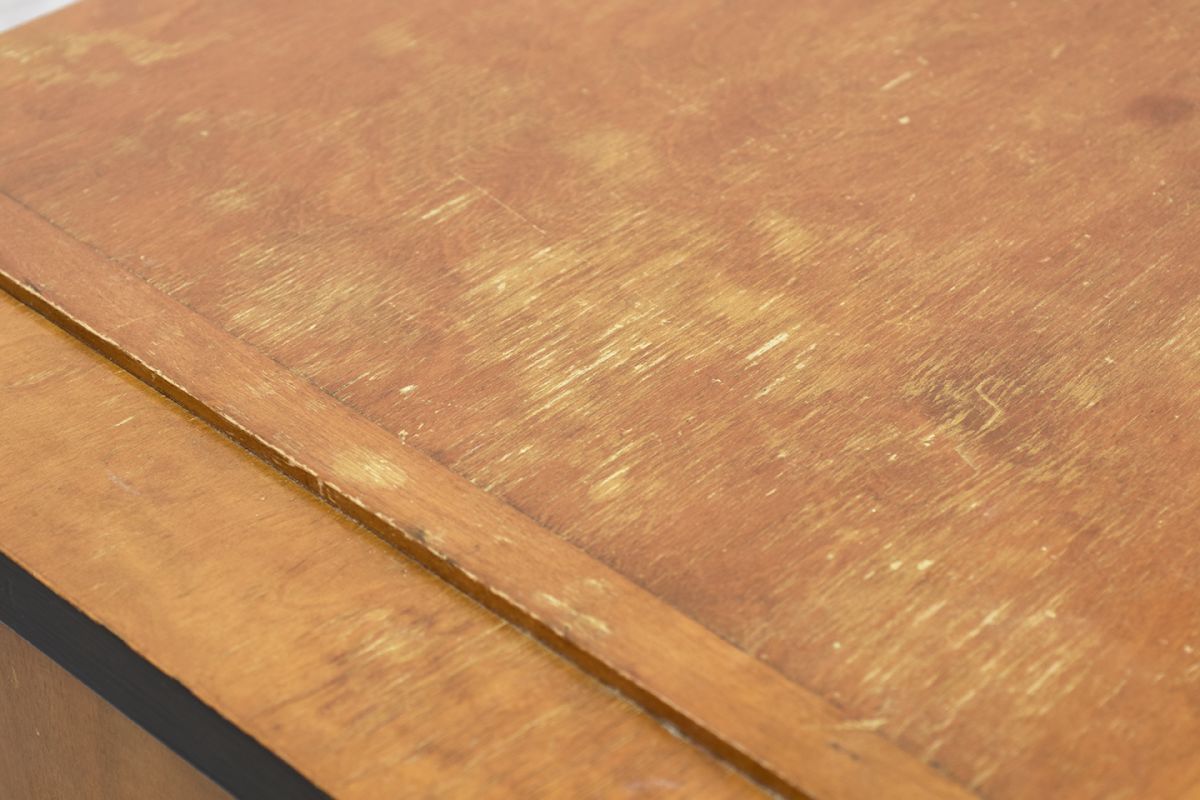 Anonymous-Vanity-Desk-with-Foldable-Mirror_detail5