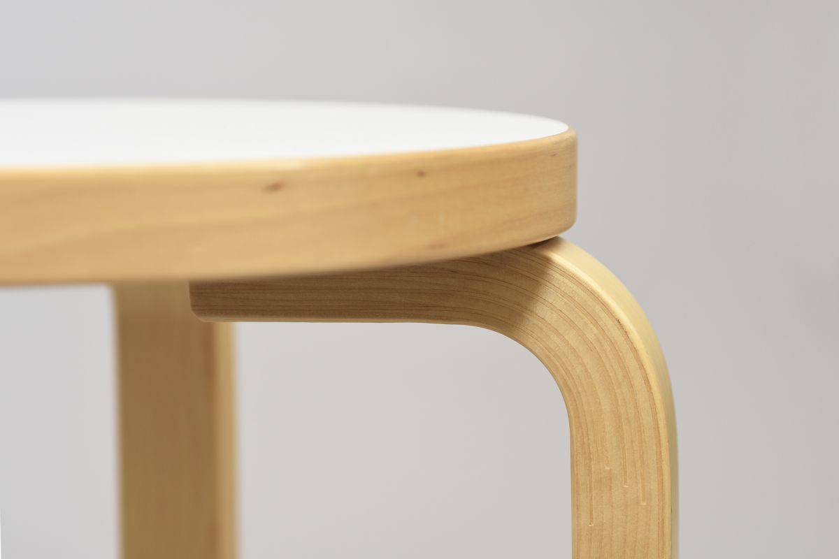 Aalto Alvar Stool E60 white laminate 2005 02