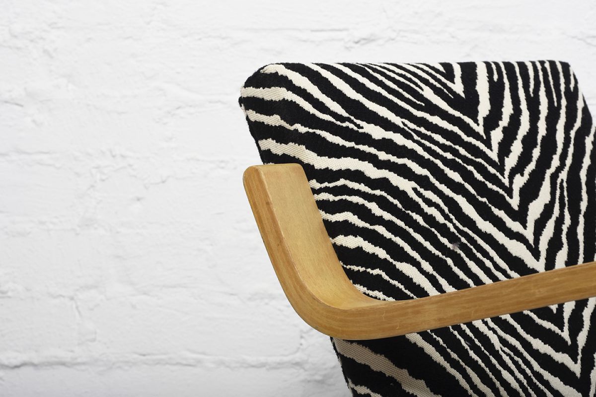 Aalto 402 Armchair Zebra details3