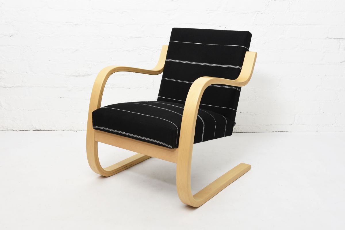 Aalto Alvar Armchair 402 back white