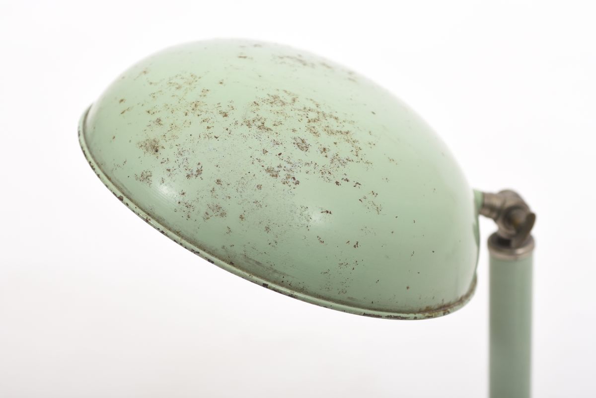 Anonymous light green table lamp 01