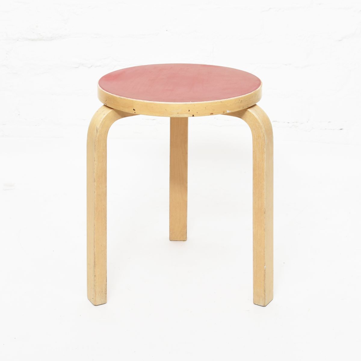 Aalto Alvar stool60 red rinoleum