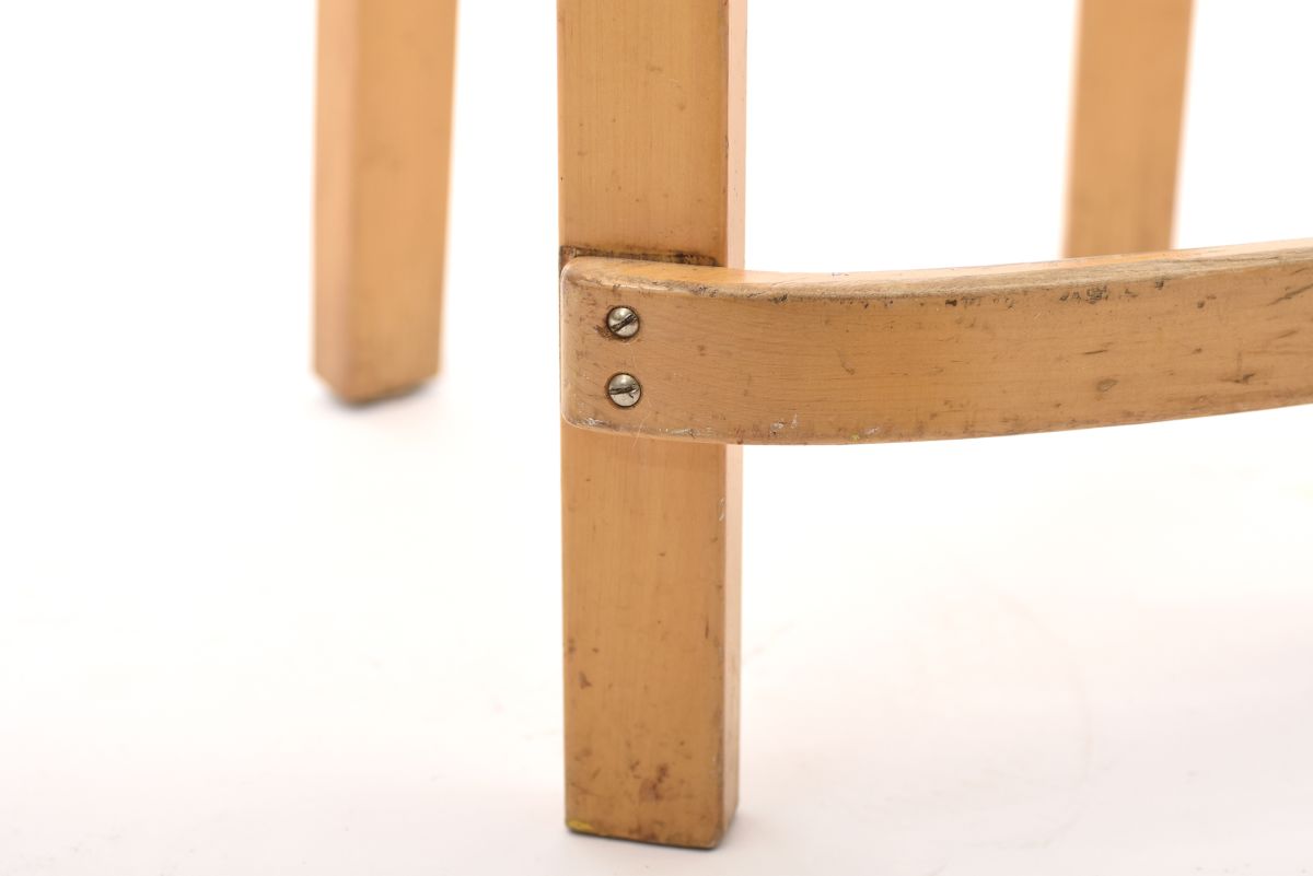 Aatlo Alvar Chair K65 dark blue linoleum 09