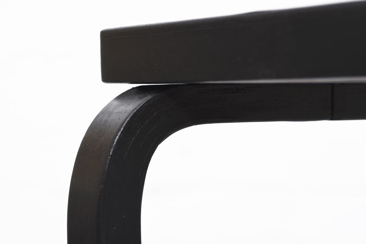 Aalto Alvar side table black 03