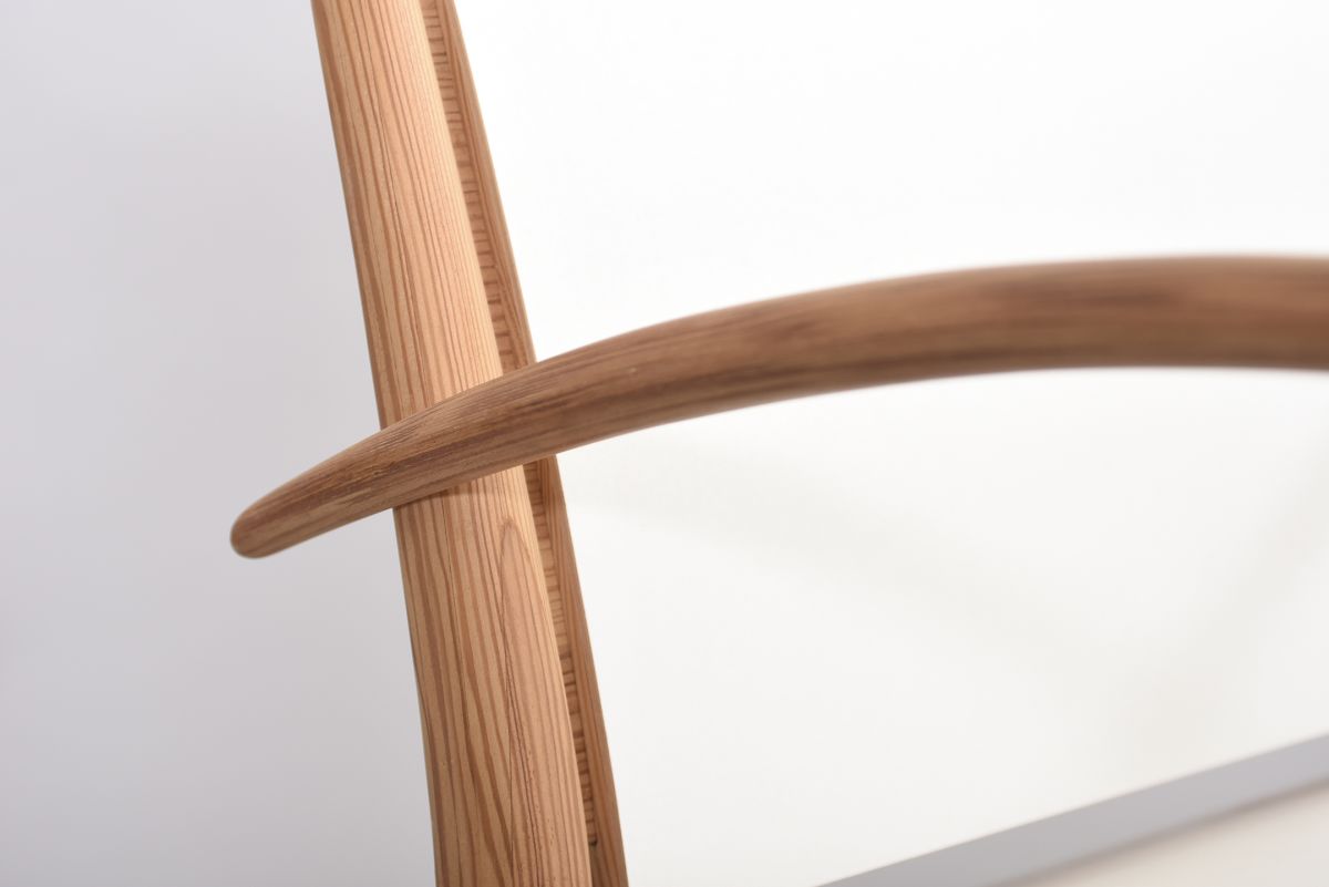 Anonymous curvey armchair 03