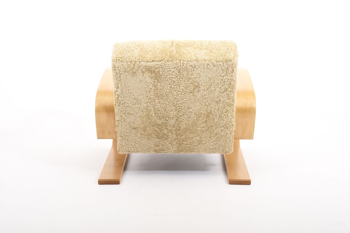 Aalto Alvar Tank chair 400 sheepskin back 2