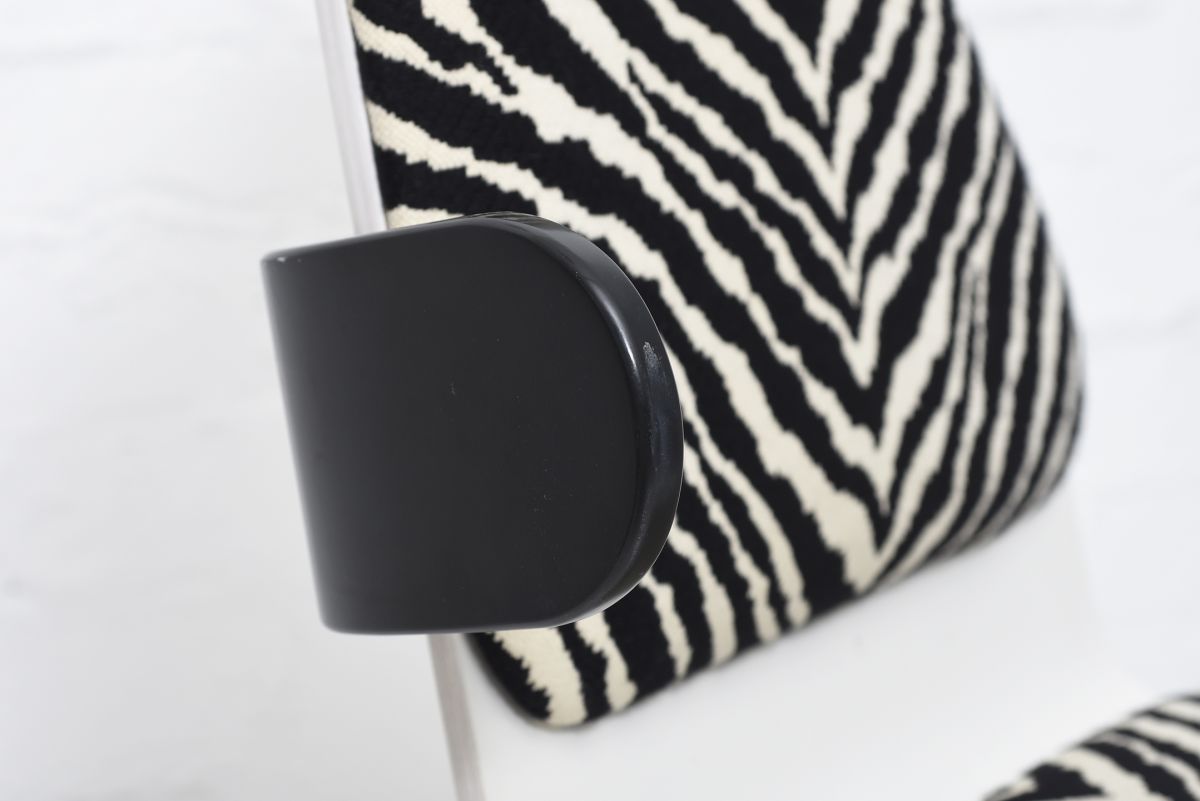 Kukkapuro Yrjö Vino chair zebra 03