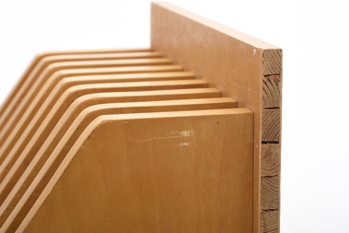 Anonymous Finnish book stand 03