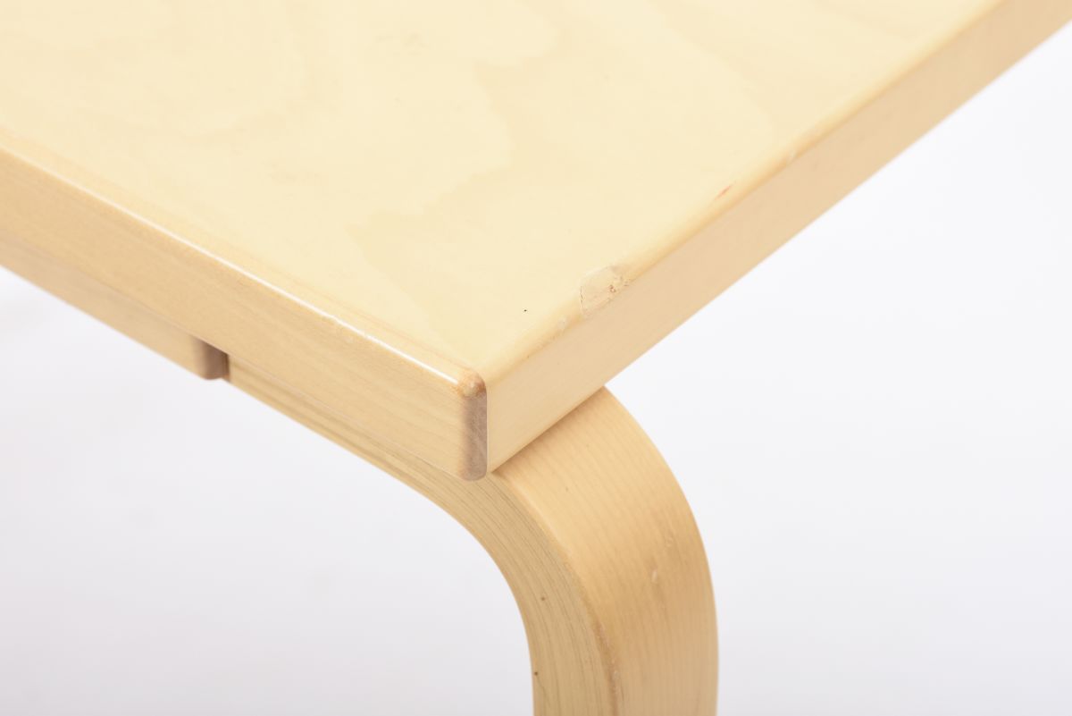 Aalto Alvar Nest table series 88 pair 01