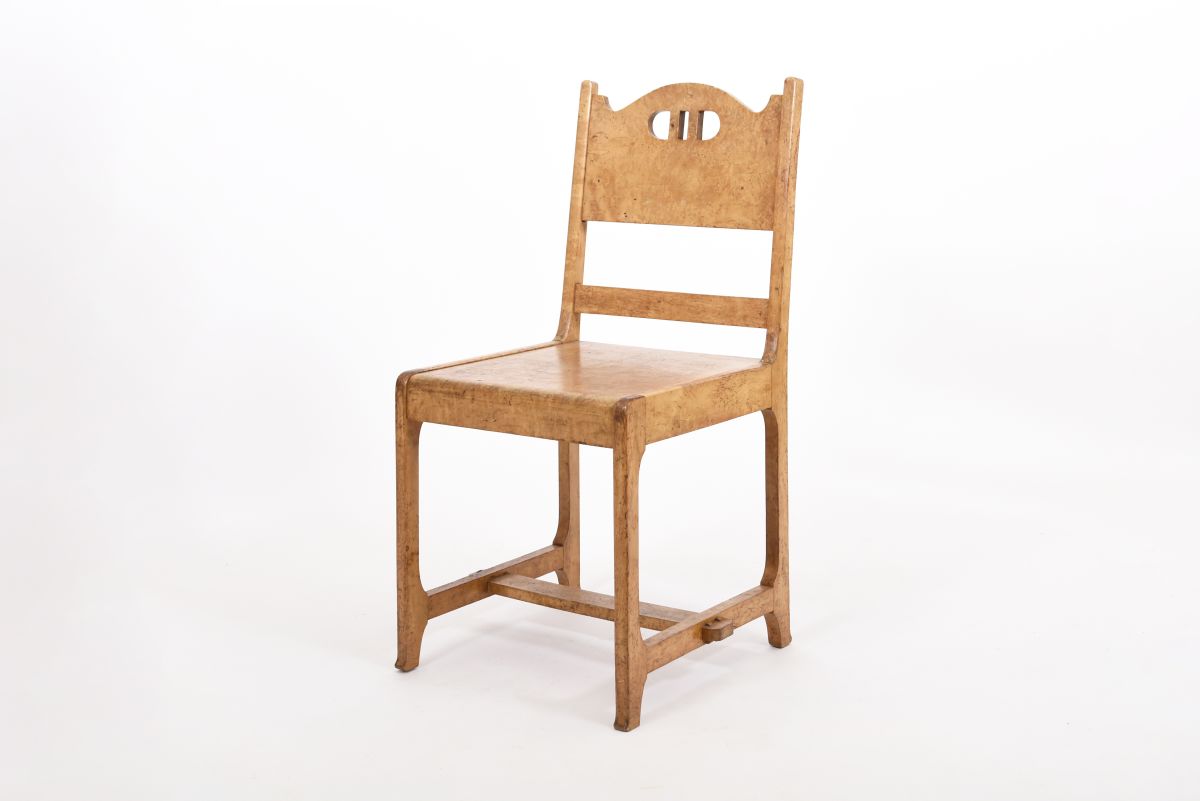 Anonymous Sculptural Finnish Art Nouveau chair