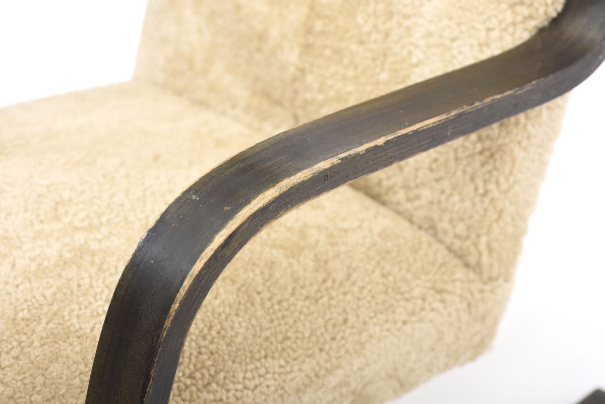 Aalto Alvar Armchair 402 browun x sheepskin 03