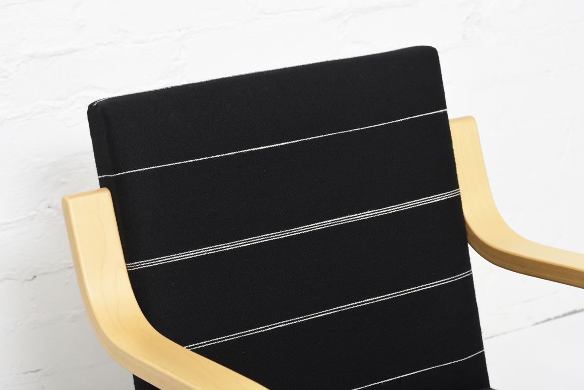 Aalto Alvar Armchair 402 back white 01