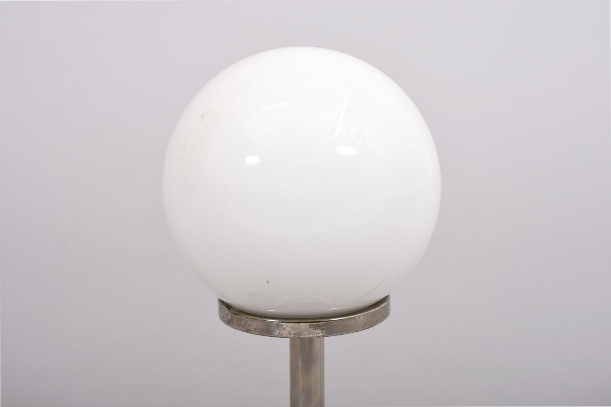 Anonymou Glass ball table lamp 01
