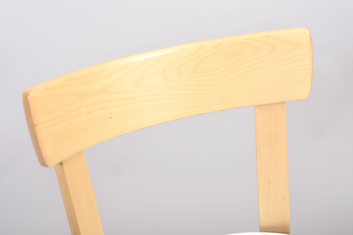 Aalto Alvar Chair 69 set white laminate 01