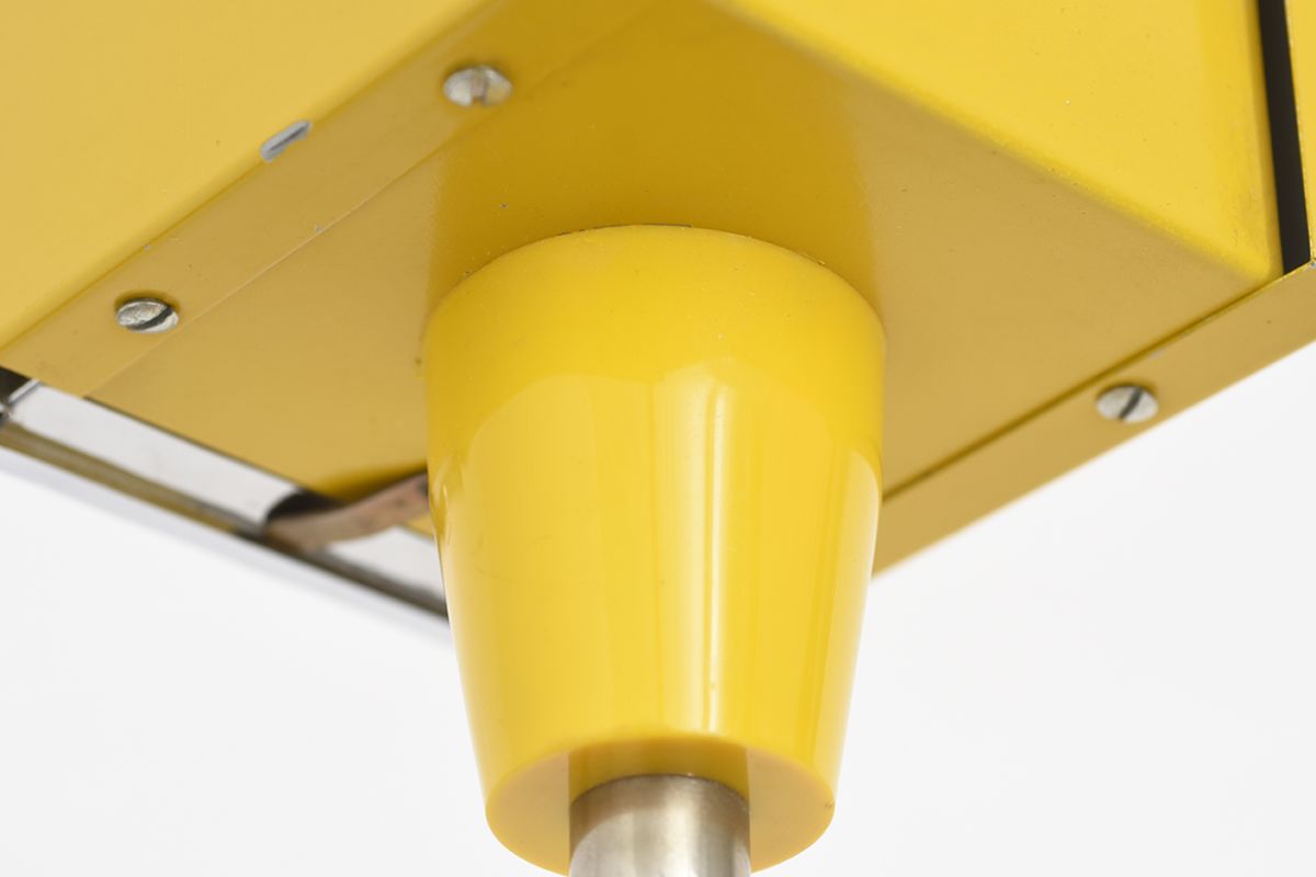 Jakobsson-Hans-Agne-Table-Lamp-Yellow_detail5