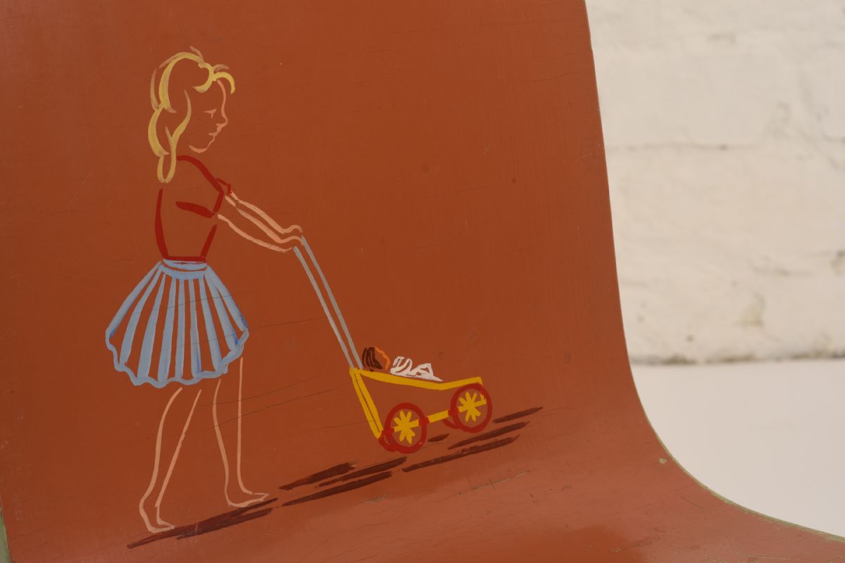 Children-Chair-02_Detail