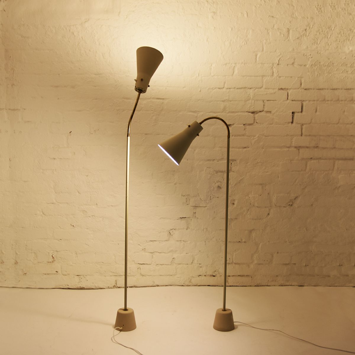 Lisa-Johansson-Pape_Uplight-Floorlamp-02