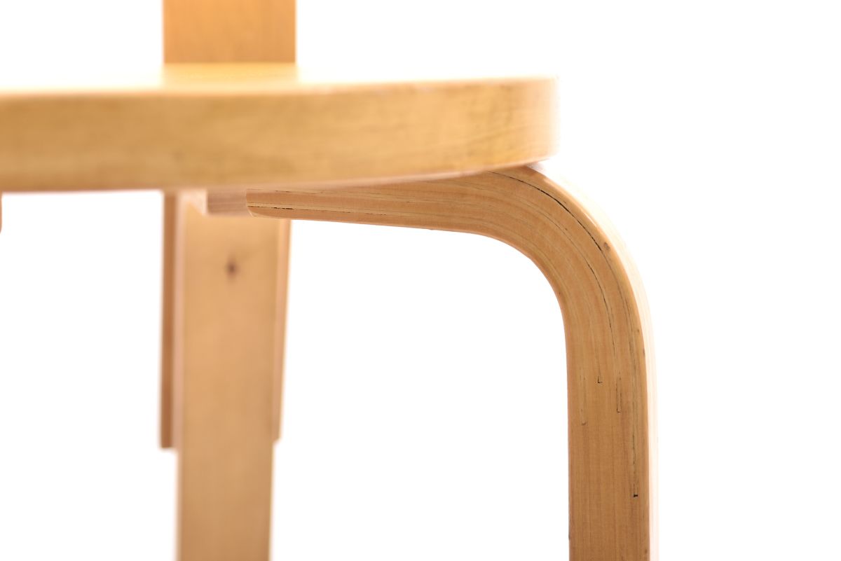 Aalto Alvar chair 65 yellow linoleum 05