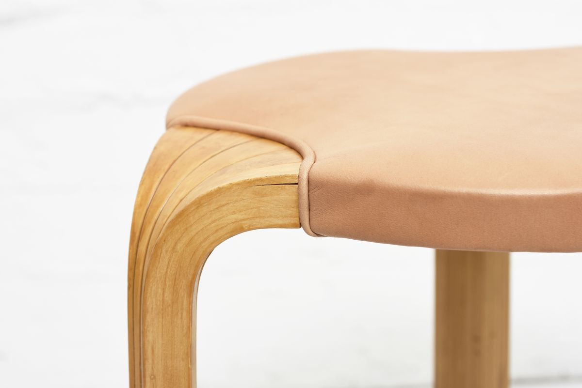 Aalto Alvar Stool X beige 02