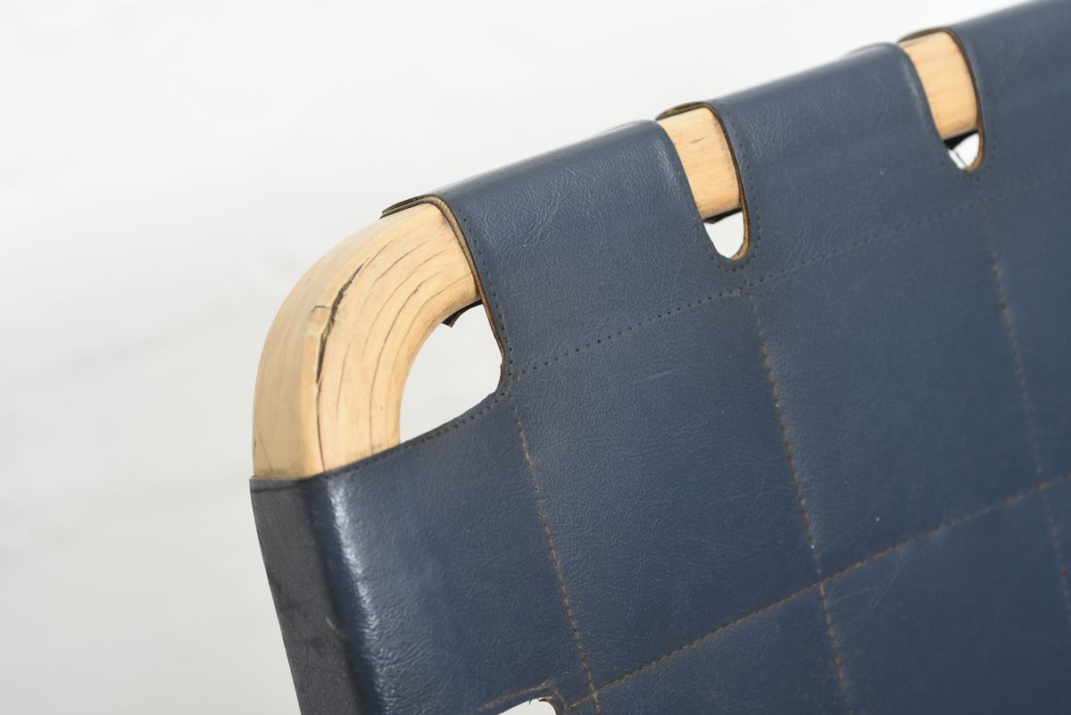 Aalto Alvar Chair 45 dark blue 02