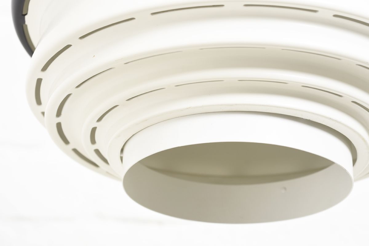 Aalto-Alvar-A335B-Pendant-Light-Black-White_detail5