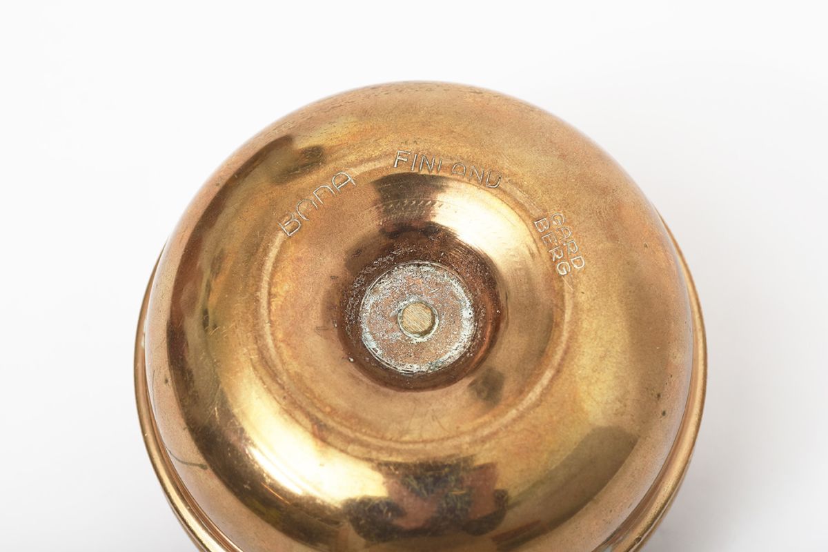 Bronze Candle Holder details4
