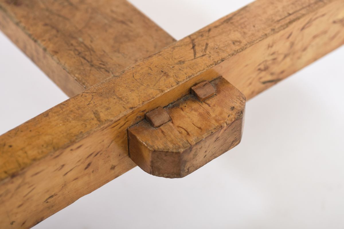 Anonymous Sculptural Finnish Art Nouveau chair 09