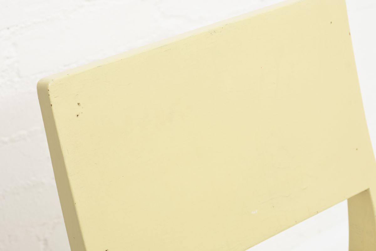 Aalto-Alvar-Chair-611-Painted_detail1