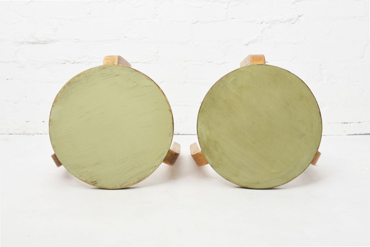 Aalto Alvar Stool 60 pastel green paint top1