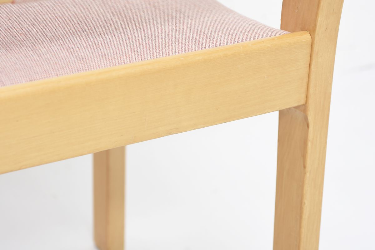 Aalto Alvar Chair 611 natural x red 04