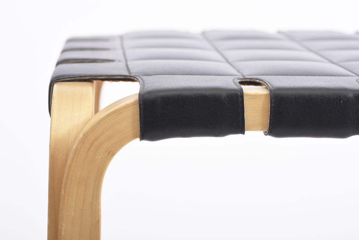 Aalto Alvar Y61 leather black 03
