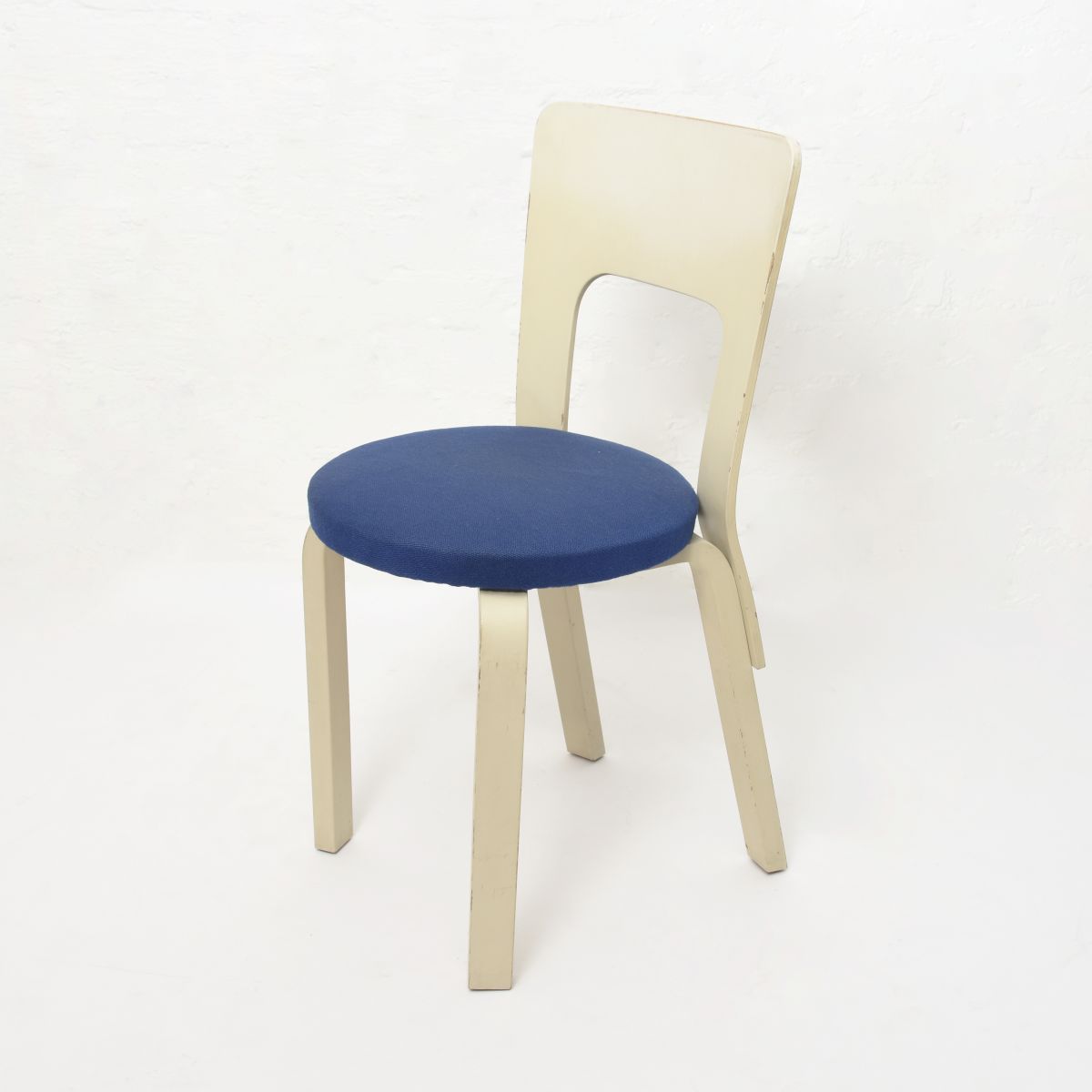 Aalto-Chair66-Blue-White