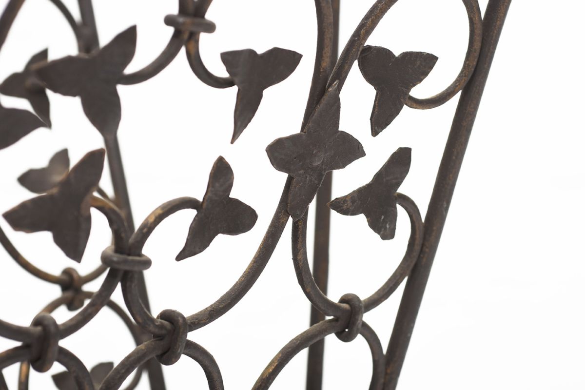Metal Magazine Holder details6