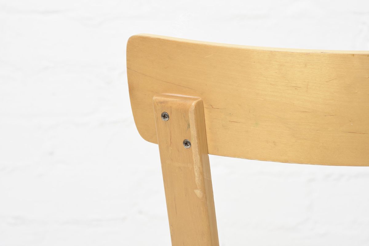 Aalto-Chair69-Yellow-Vinyl-details3